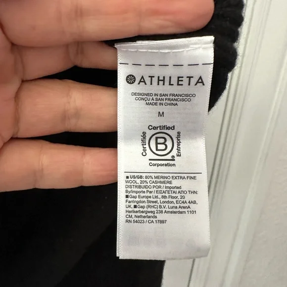 Athleta Alpine Tabard Sweater Black Medium Wool Cashmere Blend - Picture 4 of 5